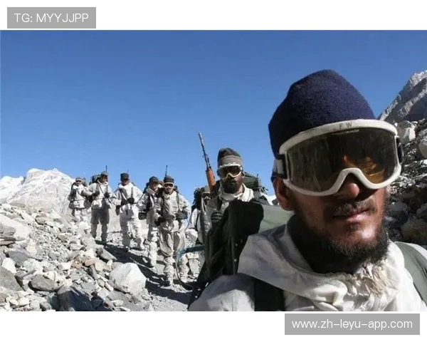 塞维利亚外围远射惊动门框——一场关于装备与信念的品牌之旅